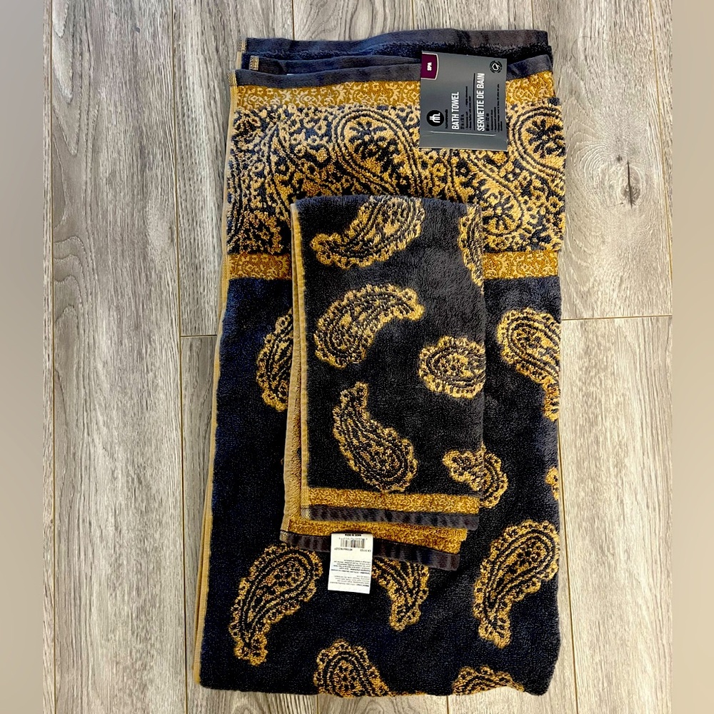 Grey and gold bath towel set